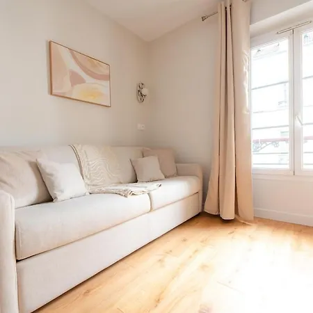 Charming Parisian Flat By Champs Elysées Appartamento *